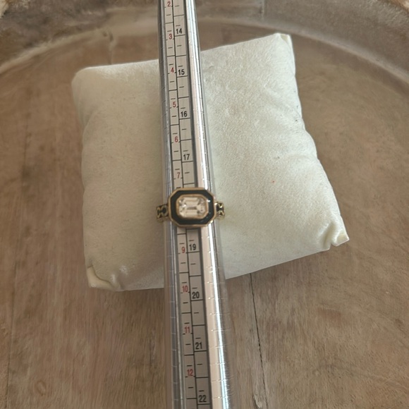 Coach size 8 ring. - Picture 4 of 7